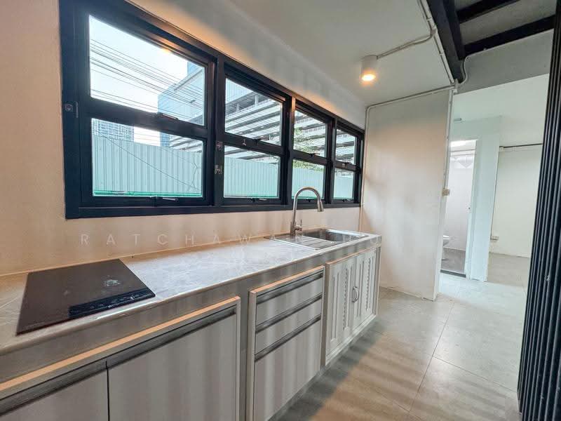 Siam Condominium, Bangkok, Rama 9, Huai Khwang, Bangkok, 2 Bedrooms, 120 sqm, Condo For Rent, by Ratchawan Huang, 500455488 - DDproperty.com