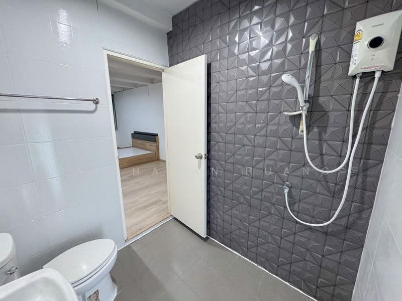Siam Condominium, Bangkok, Rama 9, Huai Khwang, Bangkok, 2 Bedrooms, 120 sqm, Condo For Rent, by Ratchawan Huang, 500455488 - DDproperty.com