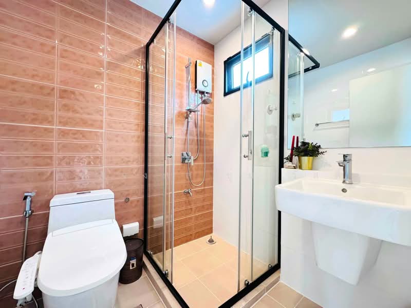 Saransiri Ramkhamhaeng, Bangkok, Khlong Song Ton Nun, Lat Krabang, Bangkok, 4 Bedrooms, 158 sqm, Single Detached House For Sale, by ดวงจงกล ชุ่มสวัสดิ์, 500455548 - DDproperty.com