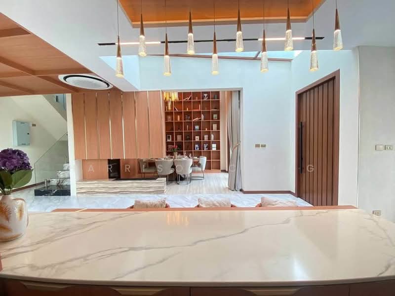 undefined, Chon Buri (Pattaya), Poong, Bang Lamung (Pattaya), Chon Buri (Pattaya), 5 Bedrooms, 300 sqm, Villa For Sale, by Harrison Chong, 500455559 - DDproperty.com