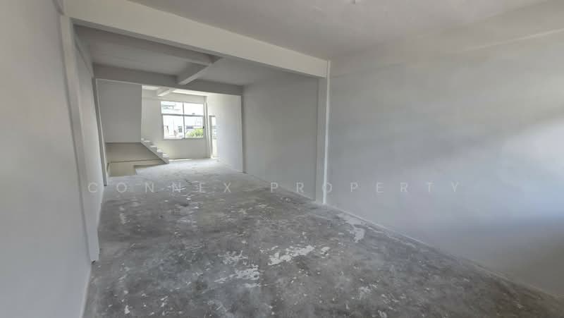 Corner commercial building located at the entrance of Soi Chaloem Phrakiat Rama 9 Soi 5, Bangkok, , Nong Bon, Prawet, Bangkok, , 21 sqm, Shophouse For Rent, by Connex Property, 500455607 - DDproperty.com
