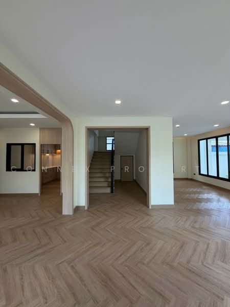 Newly renovated detached house in the heart of Chokchai 4, Bangkok, , Lat Phrao, Bangkok, 4 Bedrooms, 290 sqm, Single Detached House For Sale, by Connex Property, 500455643 - DDproperty.com
