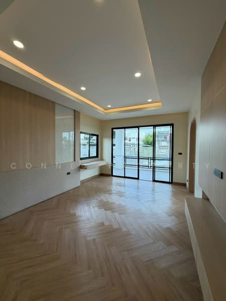 Newly renovated detached house in the heart of Chokchai 4, Bangkok, , Lat Phrao, Bangkok, 4 Bedrooms, 290 sqm, Single Detached House For Sale, by Connex Property, 500455643 - DDproperty.com