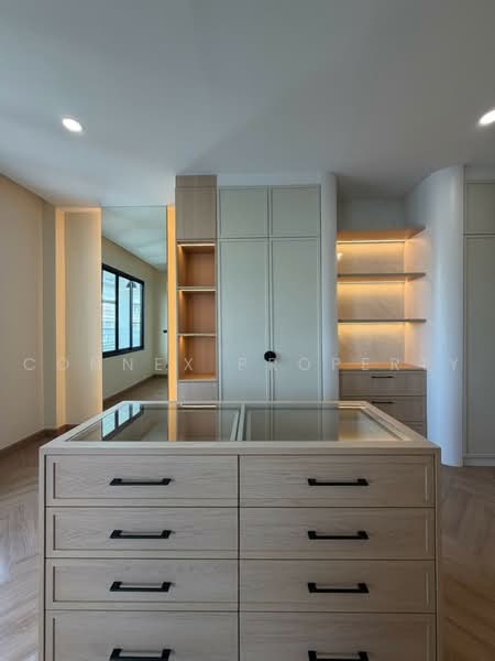 Newly renovated detached house in the heart of Chokchai 4, Bangkok, , Lat Phrao, Bangkok, 4 Bedrooms, 290 sqm, Single Detached House For Sale, by Connex Property, 500455643 - DDproperty.com