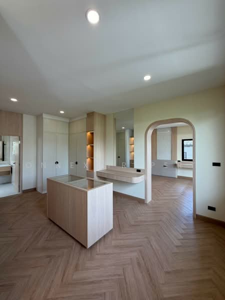 Newly renovated detached house in the heart of Chokchai 4, Bangkok, , Lat Phrao, Bangkok, 4 Bedrooms, 290 sqm, Single Detached House For Sale, by Connex Property, 500455643 - DDproperty.com