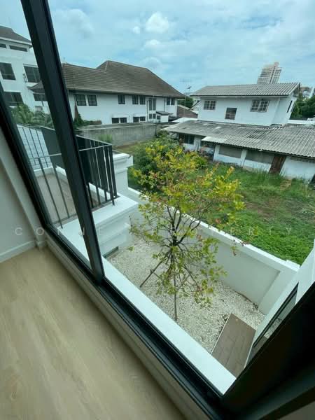 For Sale: Newly Renovated 2-Storey Detached House in Modern Classic Style Ratchada 42 – Phaholyothin, Bangkok, , Chan Kasem, Chatuchak, Bangkok, 4 Bedrooms, 250 sqm, Single Detached House For Sale, by Connex Property, 500455644 - DDproperty.com