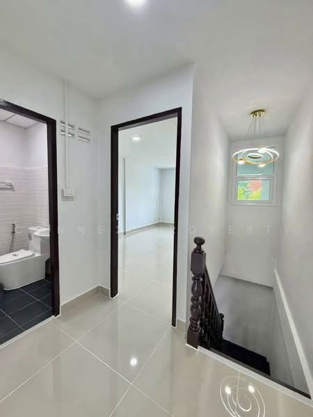 ไม่พบโครงการ, Bangkok, สุทธิสารวินิจฉัย, Samsen Nok, Huai Khwang, Bangkok, 7 Bedrooms, 170 sqm, Single Detached House For Sale, by Connex Property, 500455670 - DDproperty.com