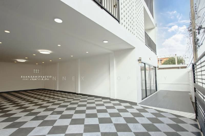Ban Chainarong Niwet, Bangkok, สุทธิสารวินิจฉัย, Samsen Nok, Huai Khwang, Bangkok, 7 Bedrooms, 170 sqm, Single Detached House For Sale, by Connex Property, 500455670 - DDproperty.com