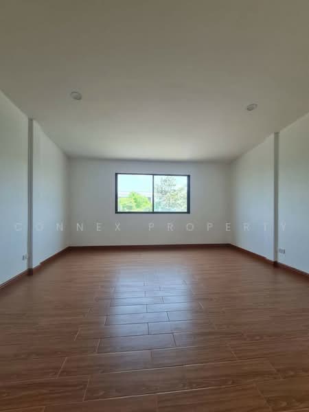 | 3-story townhome, Soi Inthamara 35, Bangkok, , Din Daeng, Bangkok, 4 Bedrooms, 120 sqm, Townhouse For Sale, by Connex Property, 500455694 - DDproperty.com