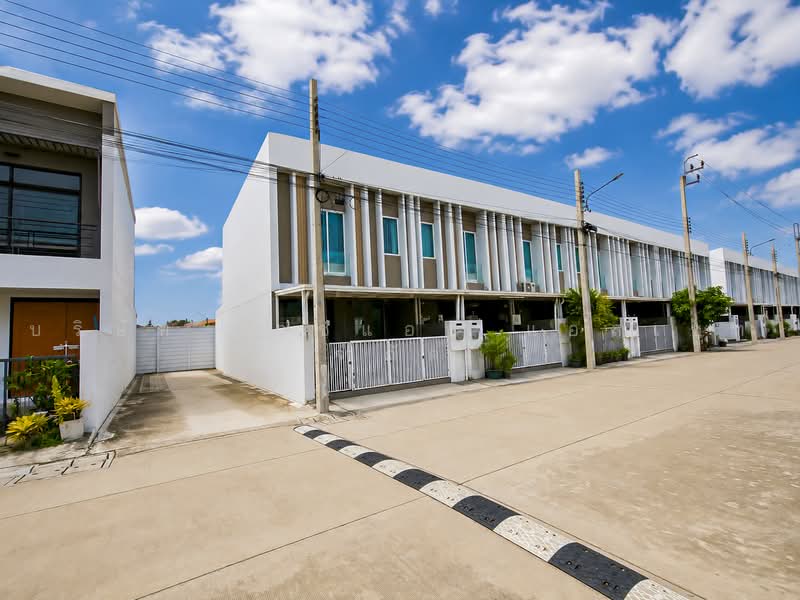 The Proud Wongwaen-Ramintra, Bangkok, Soi 15 Suan Laem Klong Nueng Road, Bang Chun, Khlong Sam Wa, Bangkok, 3 Bedrooms, 135 sqm, Townhouse For Sale, by บริษัท เอชแอล แอสเซท จำกัด, 500455695 - DDproperty.com