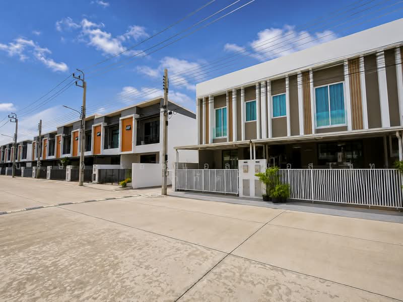 The Proud Wongwaen-Ramintra, Bangkok, Soi 15 Suan Laem Klong Nueng Road, Bang Chun, Khlong Sam Wa, Bangkok, 3 Bedrooms, 135 sqm, Townhouse For Sale, by บริษัท เอชแอล แอสเซท จำกัด, 500455695 - DDproperty.com