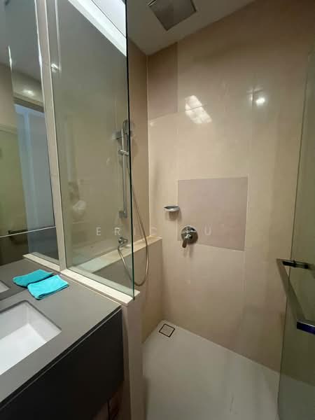 The Esse Asoke, Bangkok, 333 Soi Sukhumvit 21, Sukhumvit Road, Khlongtoei Nua, Watthana, Bangkok, 1 Bedroom, 37 sqm, Condo For Rent, by Eric Fu, 500455697 - DDproperty.com