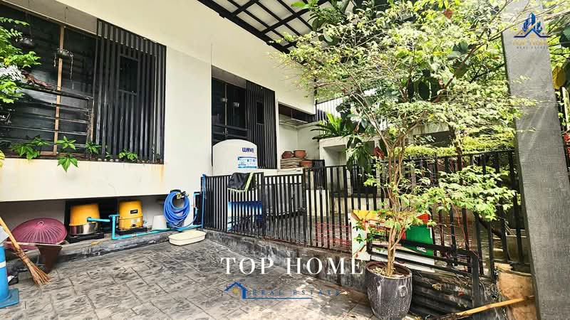 ขายด่วน ทาวน์โฮม 3 ชั้นขนาดใหญ่ ลาดพร้าว 101 ซอย 5, Bangkok, Khlong Chaokhun Sing, Wang Thonglang, Bangkok, 10+ Bedrooms, 650 sqm, Townhouse For Sale, by คุณเเจง, 500455755 - DDproperty.com