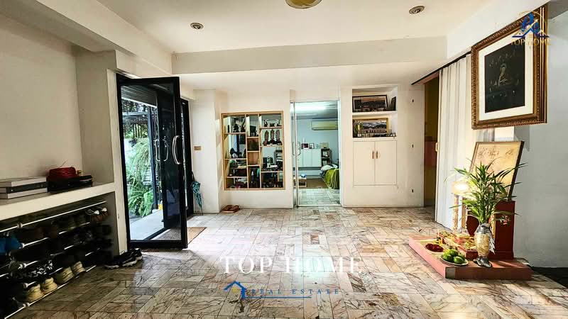 ขายด่วน ทาวน์โฮม 3 ชั้นขนาดใหญ่ ลาดพร้าว 101 ซอย 5, กรุงเทพ, คลองเจ้าคุณสิงห์, วังทองหลาง, กรุงเทพ, 650 ตร.ม., ทาวน์เฮ้าส์ ขาย, โดย คุณเเจง, 500455755 - DDproperty.com