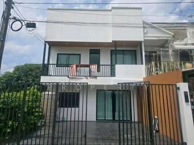 ขาย - ทาวนโฮม 2 ชน ยานออนนช, กรุงเทพ