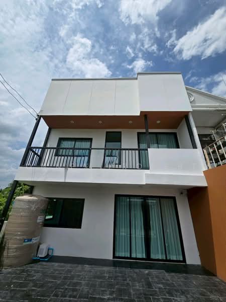 ทาวนโฮม 2 ชน ยานออนนช, กรุงเทพ, , สวนหลวง, กรุงเทพ, 160 ตร.ม., ทาวน์เฮ้าส์ ขาย, โดย Connex Property, 500455761 - DDproperty.com