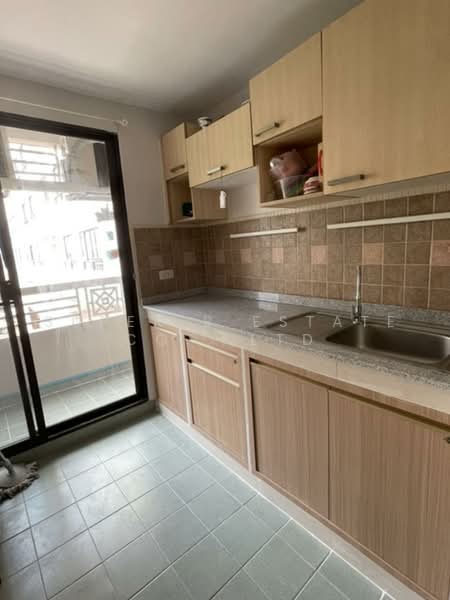 Lumpini Ville Phra Mae Maree-Sathorn, Bangkok, 46 Charoen Krung Road, Yan Nawa, Sathon, Bangkok, 2 Bedrooms, 105 sqm, Condo For Rent, by Super B Estate Co., Ltd, 500455801 - DDproperty.com