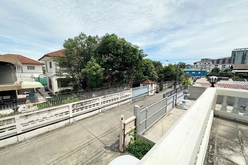 ซอยติวานนท์ 14, Nonthaburi, Talat Kwan, Muang Nonthaburi, Nonthaburi, 3 Bedrooms, 180 sqm, Single Detached House For Sale, by คุณไอซ์, 500455823 - DDproperty.com