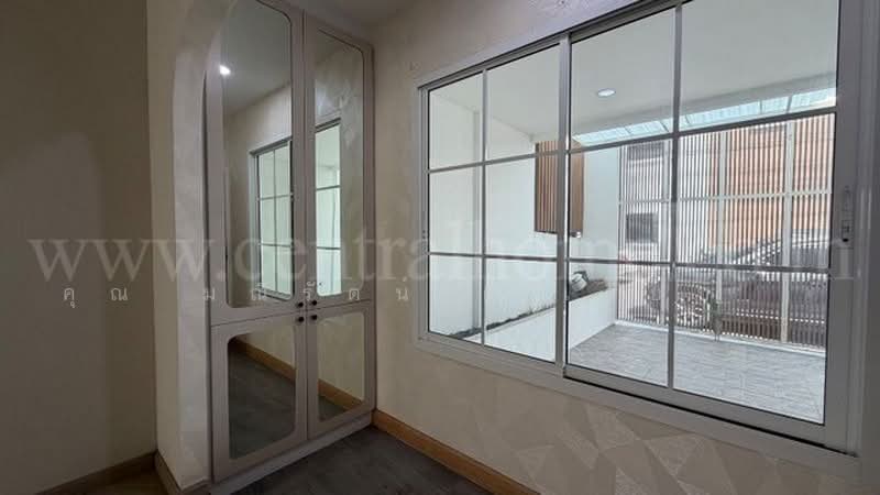 The Symphony Townhome : เดอะ ซิมโฟนี่ ทาวน์โฮม, กรุงเทพ, 189 ซอย นวมินทร์ 163, นวลจันทร์, บึงกุ่ม, กรุงเทพ, 180 ตร.ม., ทาวน์เฮ้าส์ ขาย, โดย คุณ มณีรัตน์ ( เจี๊ยบ ), 500455880 - DDproperty.com