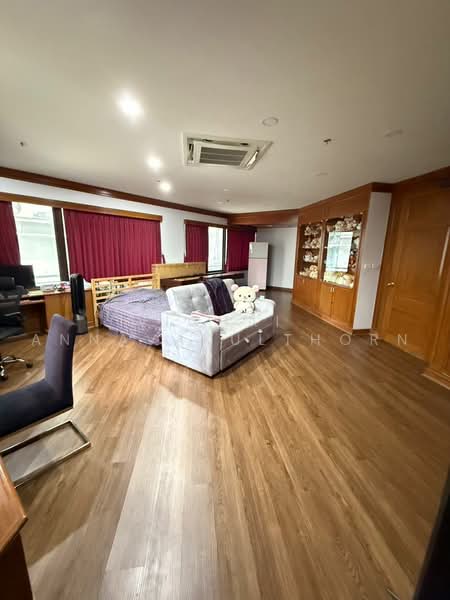 Moon Tower, Bangkok, Soi Sukhumvit 59, Khlong Tan Nua, Watthana, Bangkok, 2 Bedrooms, 332 sqm, Condo For Rent, by Vichai Annavakulthorn, 500456017 - DDproperty.com