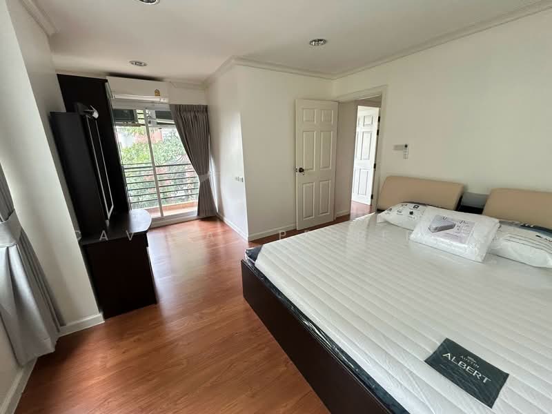 Lumpini Suite Sukhumvit 41 : ลุมพินี สวีท สุขุมวิท 41, กรุงเทพ, ซอยสุขุมวิท 41, คลองตันเหนือ, วัฒนา, กรุงเทพ, 60 ตร.ม., คอนโด ให้เช่า, โดย caveman property, 500456070 - DDproperty.com