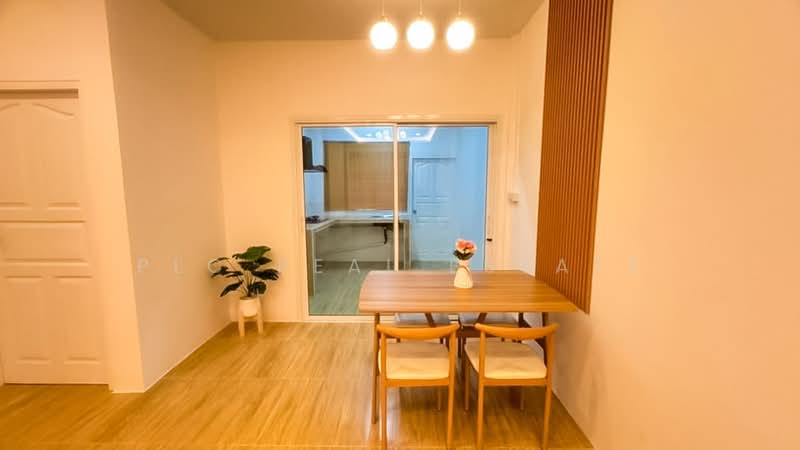 Renovated Townhome for Sale Khao Talo East Pattaya, Chon Buri (Pattaya), Bang Lamung, Bang Lamung (Pattaya), Chon Buri (Pattaya), 2 Bedrooms, 96 sqm, Townhouse For Sale, by PLC real estate, 500456104 - DDproperty.com