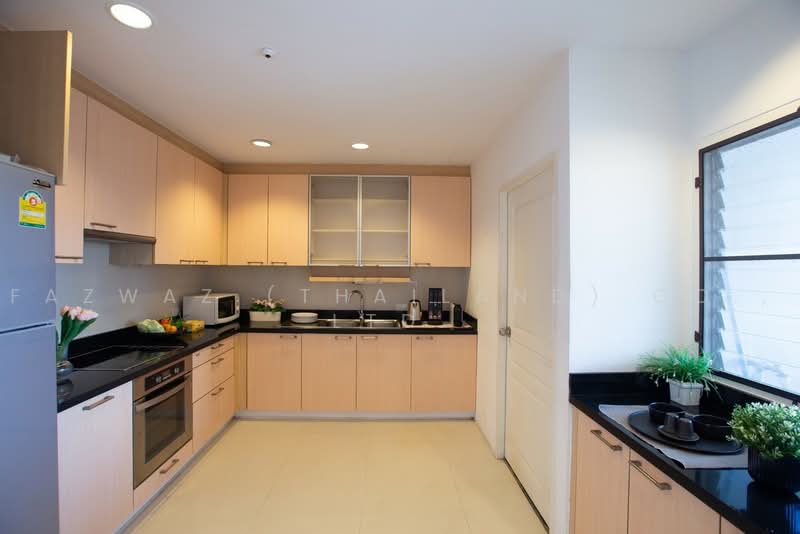 Baan Sawasdee, Bangkok, 42-1 Soi Sukhumvit 31, Khlongtoei Nua, Watthana, Bangkok, 3 Bedrooms, 278 sqm, Condo For Rent, by Fazwaz (Thailand) Co., Ltd., 500456156 - DDproperty.com