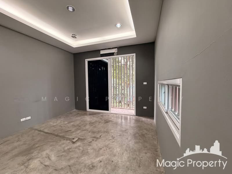 Home Office For Rent in Soi Phetchaburi 47, Bangkok, Bang Kapi, Huai Khwang, Bangkok, , 750 sqm, Shophouse For Rent, by Magic Property, 500456224 - DDproperty.com