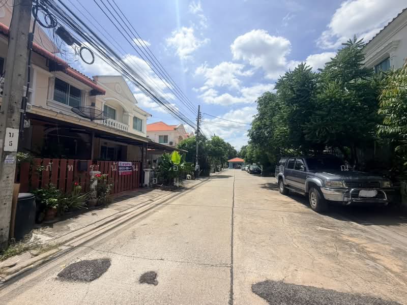 Nirun Ville 8, Bangkok, Chaloem Phra Kiat Ratchakan Thi 9 Road, Dok Mai, Prawet, Bangkok, 3 Bedrooms, 84 sqm, Townhouse For Sale, by ภัทรนัน อิศรางกูร ณ อยุธยา, 500456231 - DDproperty.com