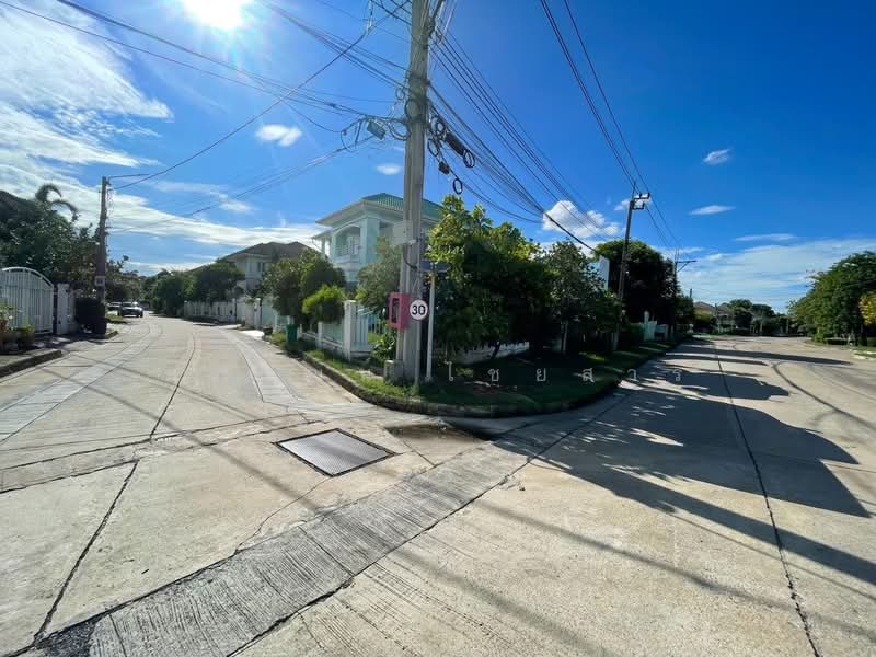 Laddarom Rattanathibet, Nonthaburi, Rattanathibet Road, Sai Ma, Muang Nonthaburi, Nonthaburi, 4 Bedrooms, 300 sqm, Single Detached House For Sale, by ศุภวัฒน์ ไชยสาร, 500456265 - DDproperty.com