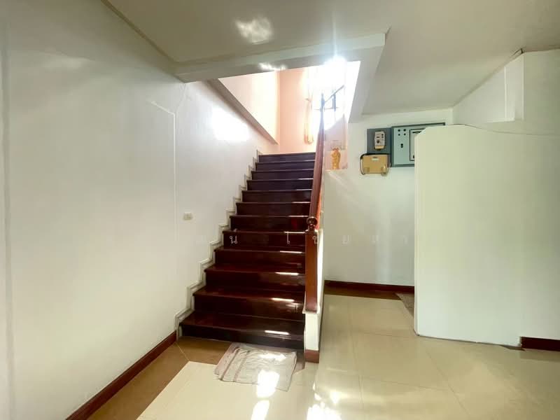 Laddarom Rattanathibet, Nonthaburi, Rattanathibet Road, Sai Ma, Muang Nonthaburi, Nonthaburi, 4 Bedrooms, 300 sqm, Single Detached House For Sale, by ศุภวัฒน์ ไชยสาร, 500456265 - DDproperty.com