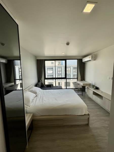 Maestro 03 Ratchada-Rama 9, Bangkok, Soi Ratchadaphisek 3 Ratchadaphisek Road, Din Daeng, Bangkok, 2 Bedrooms, 64 sqm, Condo For Rent, by Nantaporn Sankhiao, 500456280 - DDproperty.com