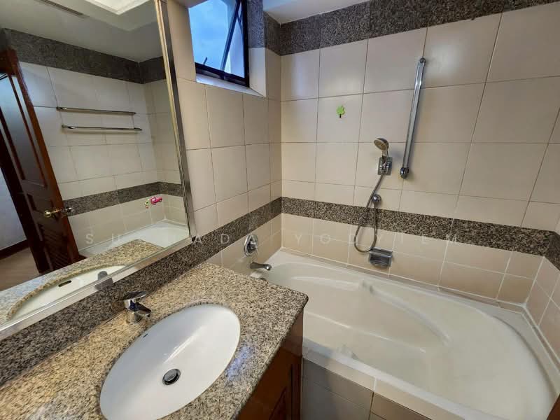 President Park Sukhumvit 24, Bangkok, 99 Sukhumvit 24 Alley, Khlongtoei Nua, Watthana, Bangkok, 3 Bedrooms, 260 sqm, Condo For Sale, by Suchada Yodyiem, 500456299 - DDproperty.com