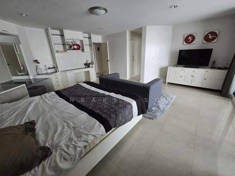 Grand Ville House 2, Bangkok, Soi Sukhumvit 19, Khlongtoei Nua, Watthana, Bangkok, 3 Bedrooms, 253 sqm, Condo For Rent, by Boonraksa Sopak, 500456405 - DDproperty.com