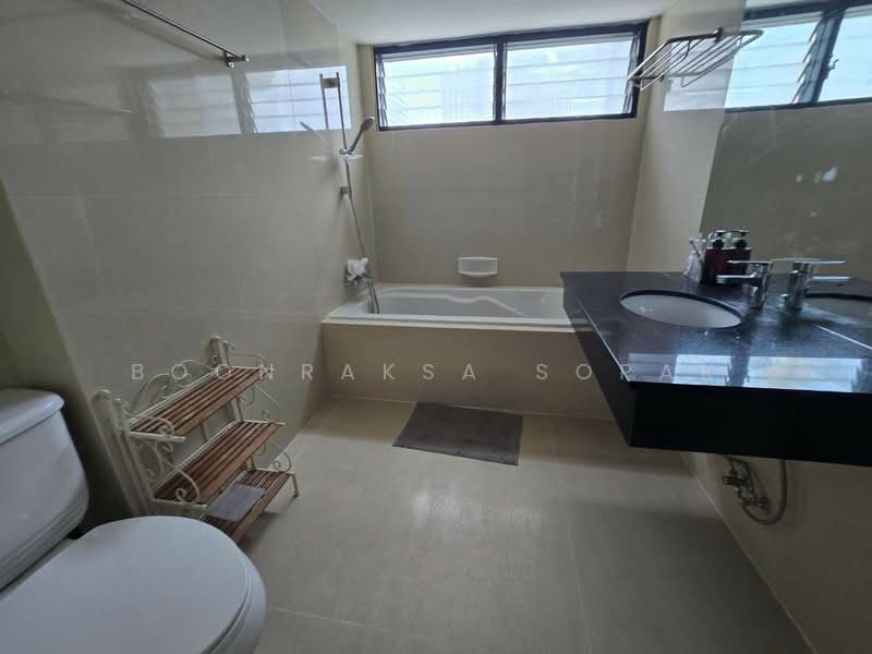 Grand Ville House 2, Bangkok, Soi Sukhumvit 19, Khlongtoei Nua, Watthana, Bangkok, 3 Bedrooms, 253 sqm, Condo For Rent, by Boonraksa Sopak, 500456405 - DDproperty.com