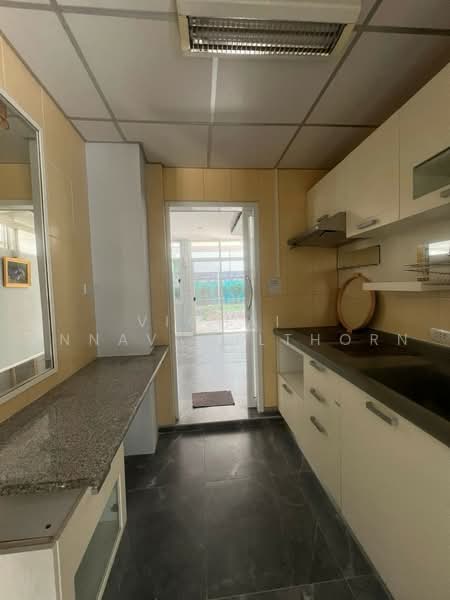 2-BR House, Bangkok, Yan Nawa, Sathon, Bangkok, 2 Bedrooms, 200 sqm, Single Detached House For Rent, by Vichai Annavakulthorn, 500456430 - DDproperty.com