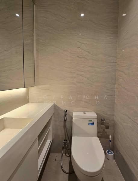 Muniq Langsuan, Bangkok, Soi Tonson, Lumphini, Pathum Wan, Bangkok, 2 Bedrooms, 86 sqm, Condo For Rent, by Ploypatcha Chomchid, 500456432 - DDproperty.com