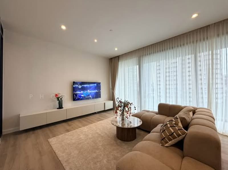 Vittorio 39, Bangkok, 8 Sukhumvit, Khlong Tan Nua, Watthana, Bangkok, 2 Bedrooms, 140 sqm, Condo For Rent, by Phoom Imruangsri, 500456442 - DDproperty.com