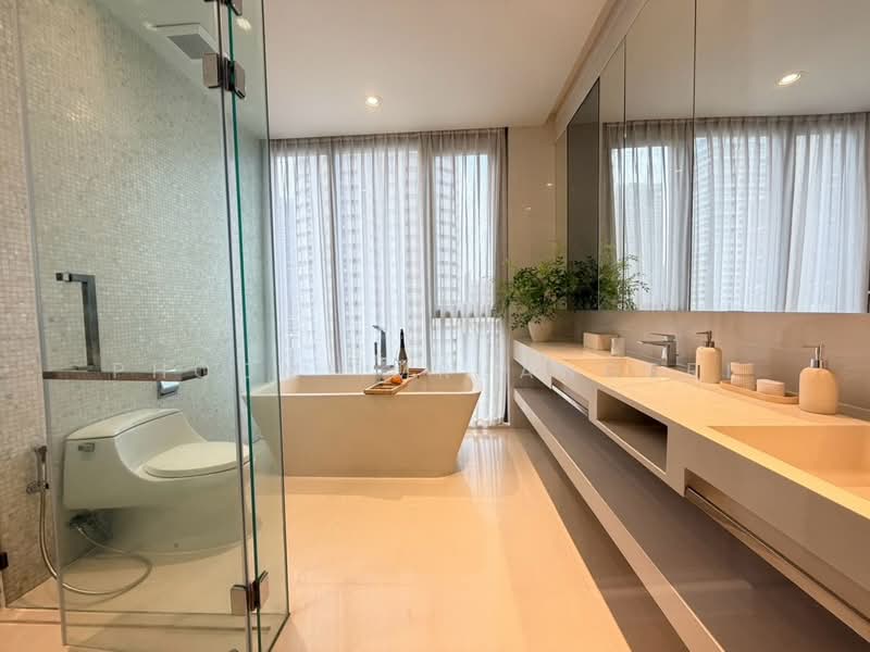 Vittorio 39, Bangkok, 8 Sukhumvit, Khlong Tan Nua, Watthana, Bangkok, 2 Bedrooms, 140 sqm, Condo For Rent, by Phoom Imruangsri, 500456442 - DDproperty.com