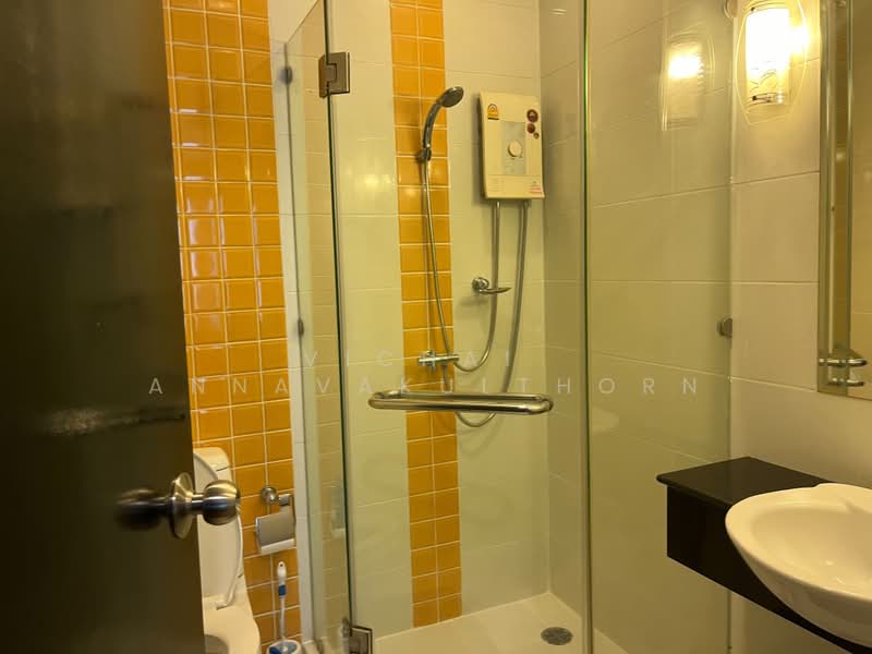 Citi Smart Sukhumvit 18, Bangkok, 366 Soi Sukhumvit 18, Sukhumvit Road, Khlong Toei, Bangkok, 3 Bedrooms, 115 sqm, Condo For Rent, by Vichai Annavakulthorn, 500456448 - DDproperty.com