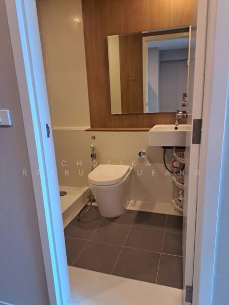 Blossom Condo @ Sathorn-Charoenrat, Bangkok, Charoen Rat Road, Thung Wat Don, Sathon, Bangkok, 1 Bedroom, 45 sqm, Condo For Rent, by Chotika Rakrungrueang, 500456461 - DDproperty.com