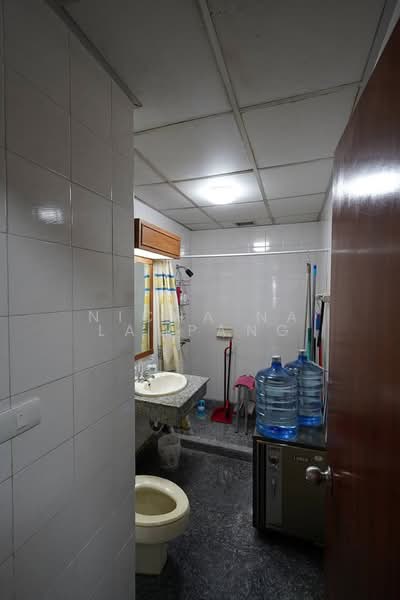 Liberty Park 2, Bangkok, 55 Soi Sukhumvit 11, Khlongtoei Nua, Watthana, Bangkok, 3 Bedrooms, 118 sqm, Condo For Sale, by Nicha Na Lampang, 500456625 - DDproperty.com