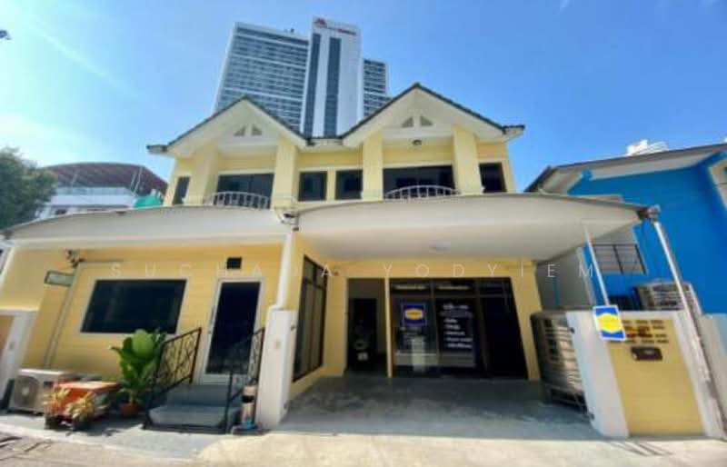 10-BR House, Bangkok, Khlong Toei, Bangkok, 10+ Bedrooms, 150 sqm, Single Detached House For Sale, by Suchada Yodyiem, 500456639 - DDproperty.com