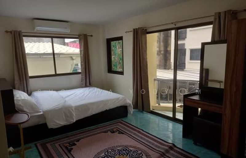 10-BR House, Bangkok, Khlong Toei, Bangkok, 10+ Bedrooms, 150 sqm, Single Detached House For Sale, by Suchada Yodyiem, 500456639 - DDproperty.com