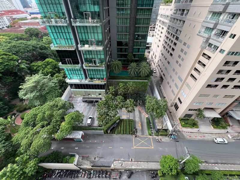 The Esse Asoke, Bangkok, 333 Soi Sukhumvit 21, Sukhumvit Road, Khlongtoei Nua, Watthana, Bangkok, 1 Bedroom, 43 sqm, Condo For Rent, by Wanwisa Wannasarn, 500456691 - DDproperty.com