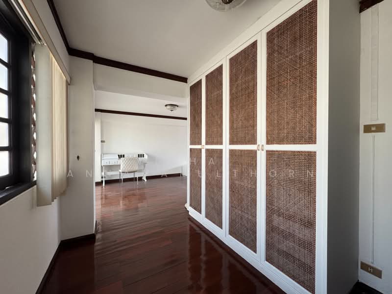 Yada Residential, Bangkok, 16 Phrom Sak Alley, Khlong Tan Nua, Watthana, Bangkok, 3 Bedrooms, 150 sqm, Condo For Rent, by Vichai Annavakulthorn, 500456812 - DDproperty.com
