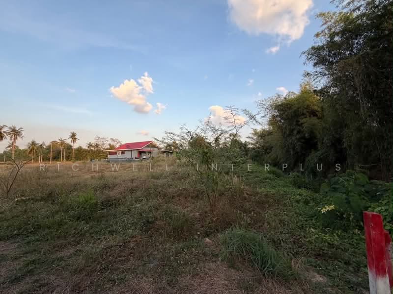 Land for sale in Huai Yai-Chak Ngaew, 300 square wah. Adjacent to a stream, Chon Buri (Pattaya), Huai Yai, Bang Lamung (Pattaya), Chon Buri (Pattaya), , 1,200 sqm, Land For Sale, by RICHWELL INTERPLUS, 500456870 - DDproperty.com