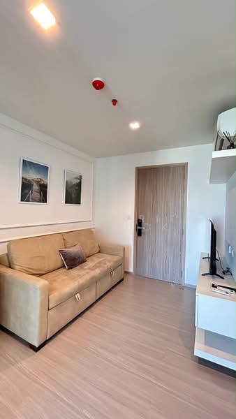 Life Sathorn Sierra, Bangkok, Ratchaphruek Rd, Talat Plu, Thon Buri, Bangkok, 1 Bedroom, 33 sqm, Condo For Rent, by Tanakrit Chotbuddkayan, 500456875 - DDproperty.com