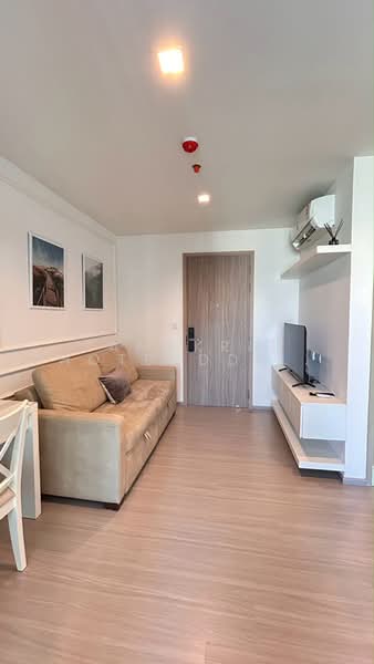 Life Sathorn Sierra, Bangkok, Ratchaphruek Rd, Talat Plu, Thon Buri, Bangkok, 1 Bedroom, 33 sqm, Condo For Rent, by Tanakrit Chotbuddkayan, 500456875 - DDproperty.com