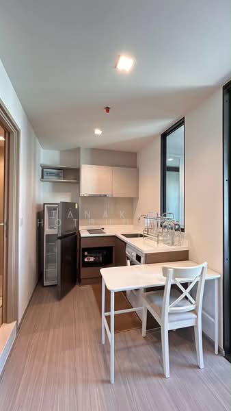 Life Sathorn Sierra, Bangkok, Ratchaphruek Rd, Talat Plu, Thon Buri, Bangkok, 1 Bedroom, 33 sqm, Condo For Rent, by Tanakrit Chotbuddkayan, 500456875 - DDproperty.com